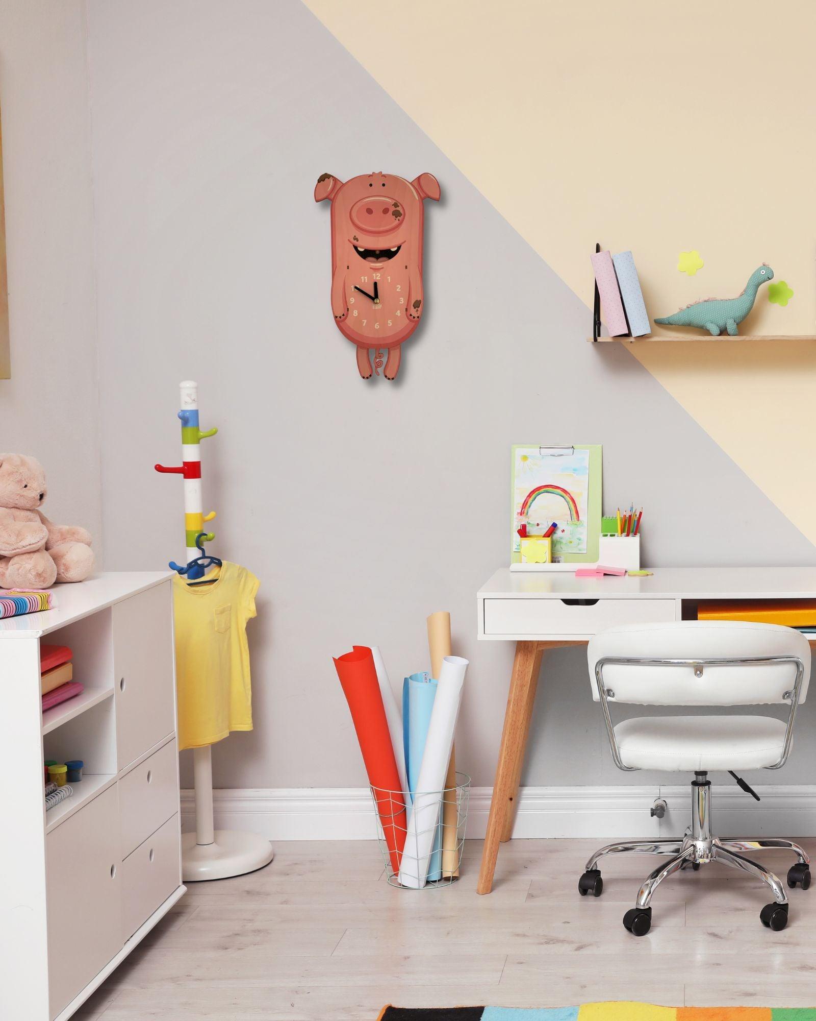 Curly the Pig Pendulum Clock