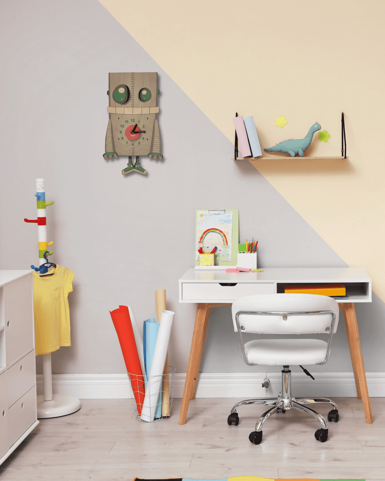 Chuck the Robot Pendulum Clock